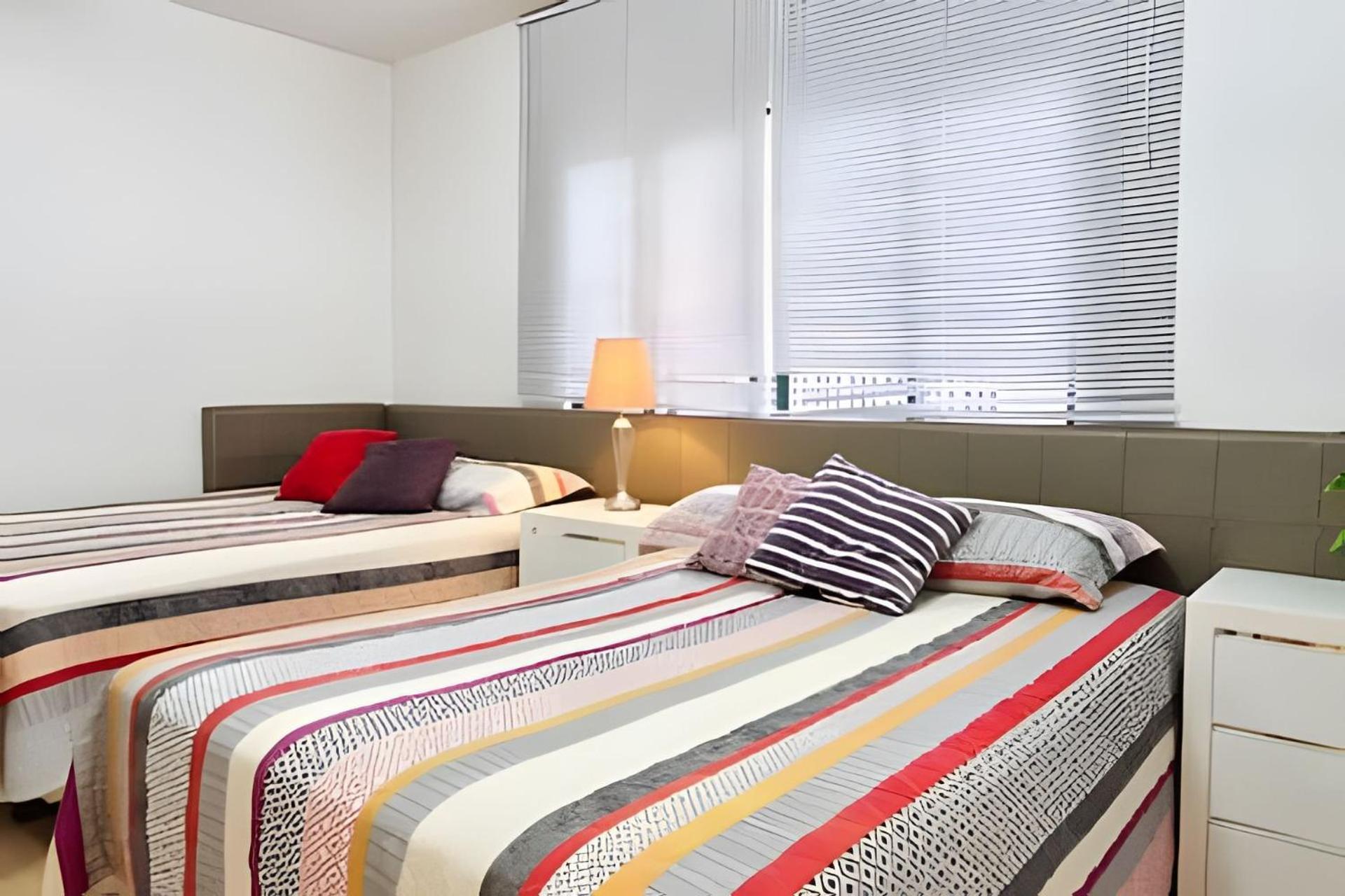 Alto Padrao, 3 Vagas, 4 Suites, 100 Metros Apartamento *